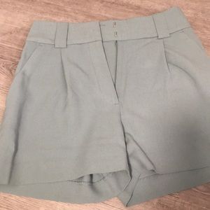 H&M  dressy short